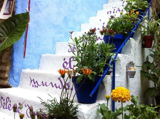 Escalera con verso en el Patio Vesubio