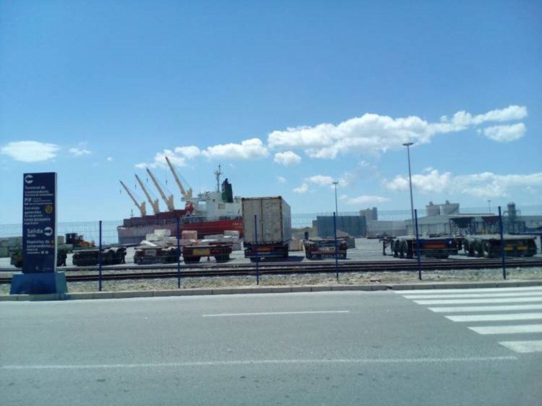 Zona industrial del Puerto de Alicante en una imagen de archivo