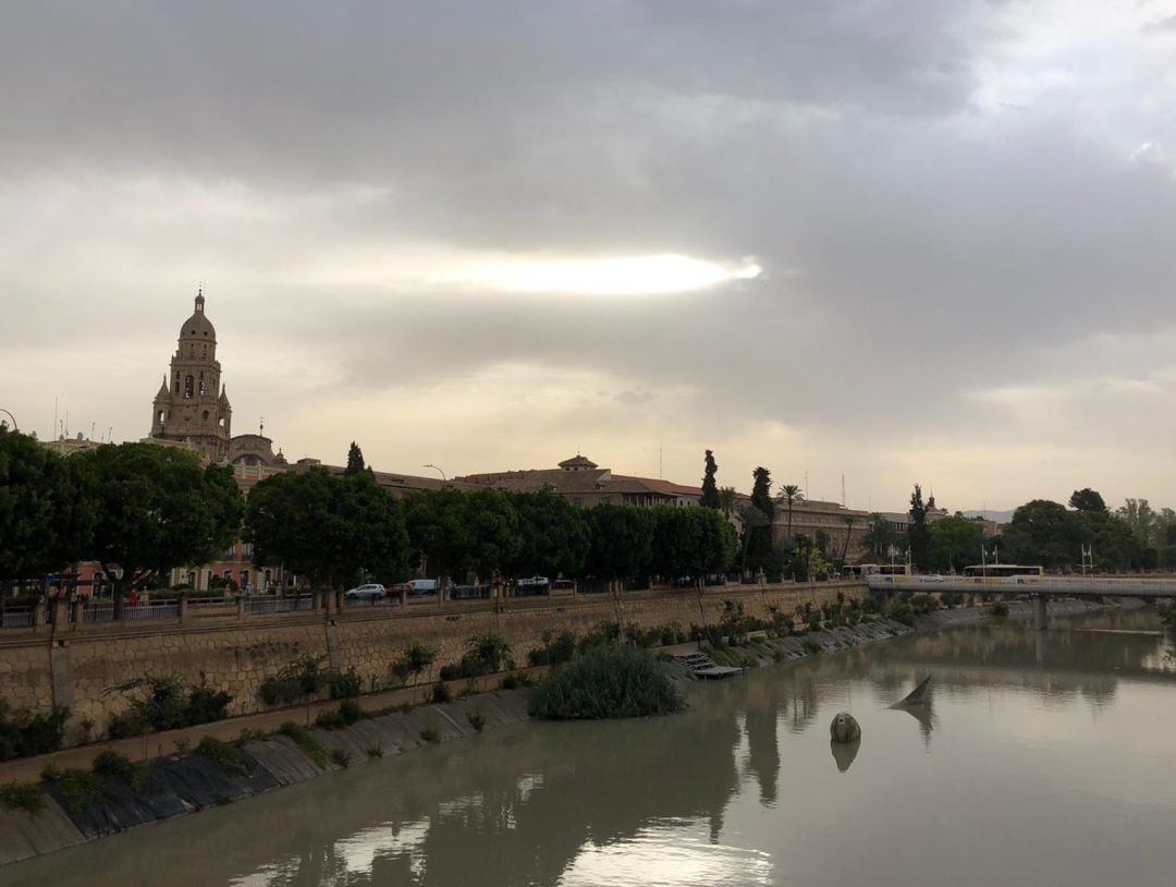 A los avisos activos por las altas temperaturas se suma la intrusión de polvo sahariano este jueves 