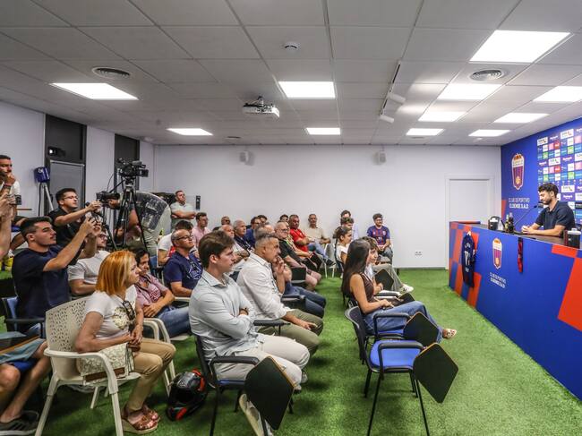 Espectación en la sala de prensa del Nuevo Pepico Amat