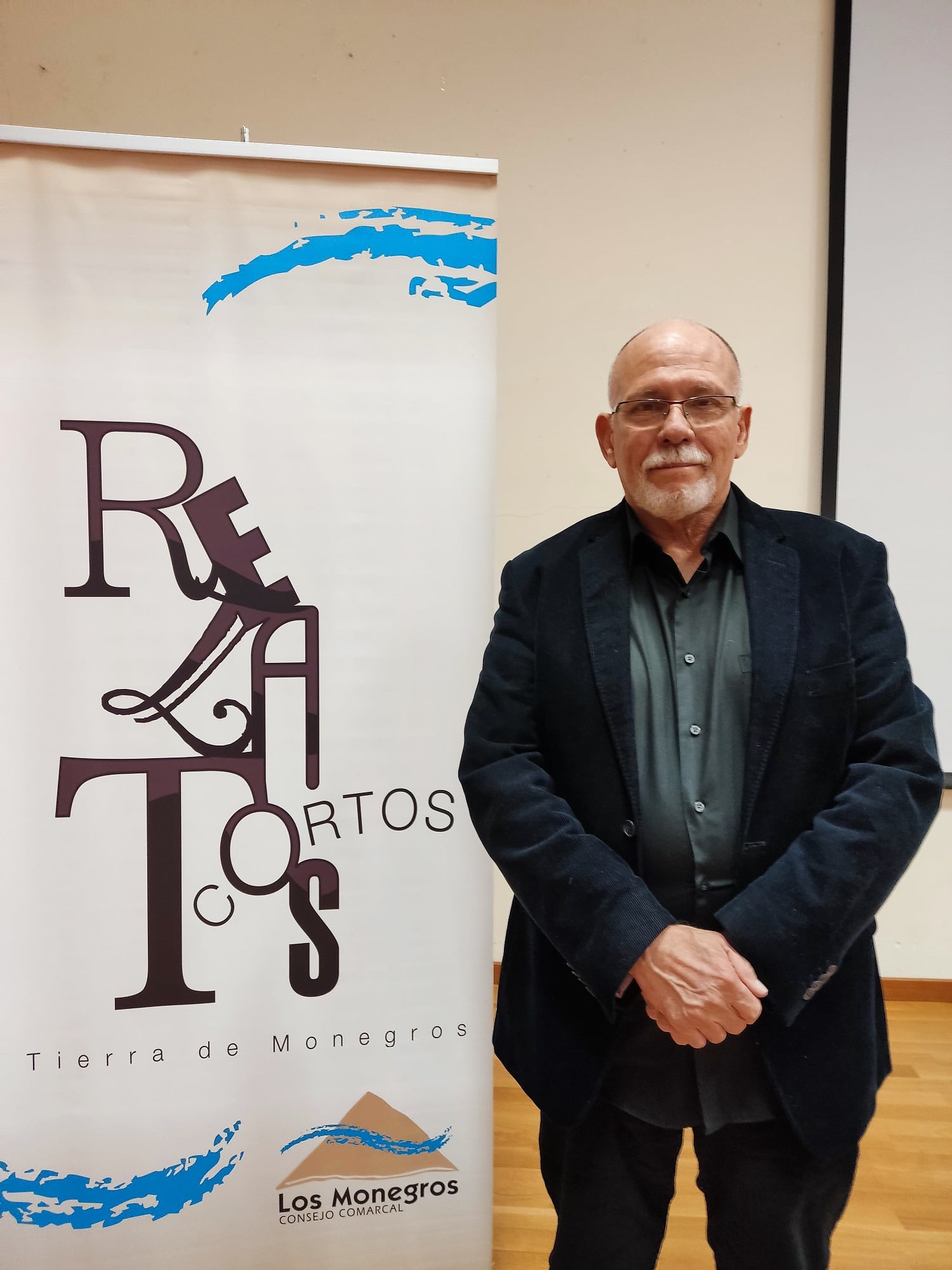 Luis Manuel García Méndez, ganador del XXIV Certamen de Relato Corto “Tierra de Monegros”