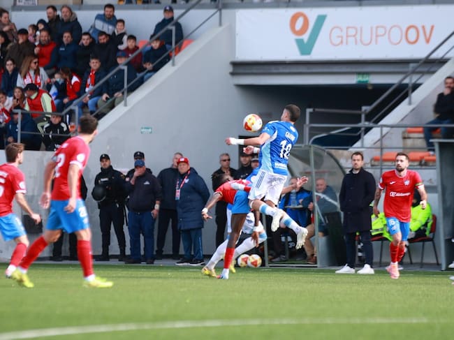 Imagen del partido entre el Estepona y el Xerez CD