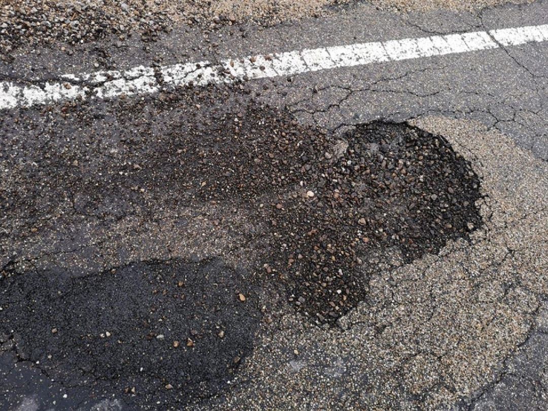 El estado de la carretera que une Castronuño y Pollos es peligroso para los conductores