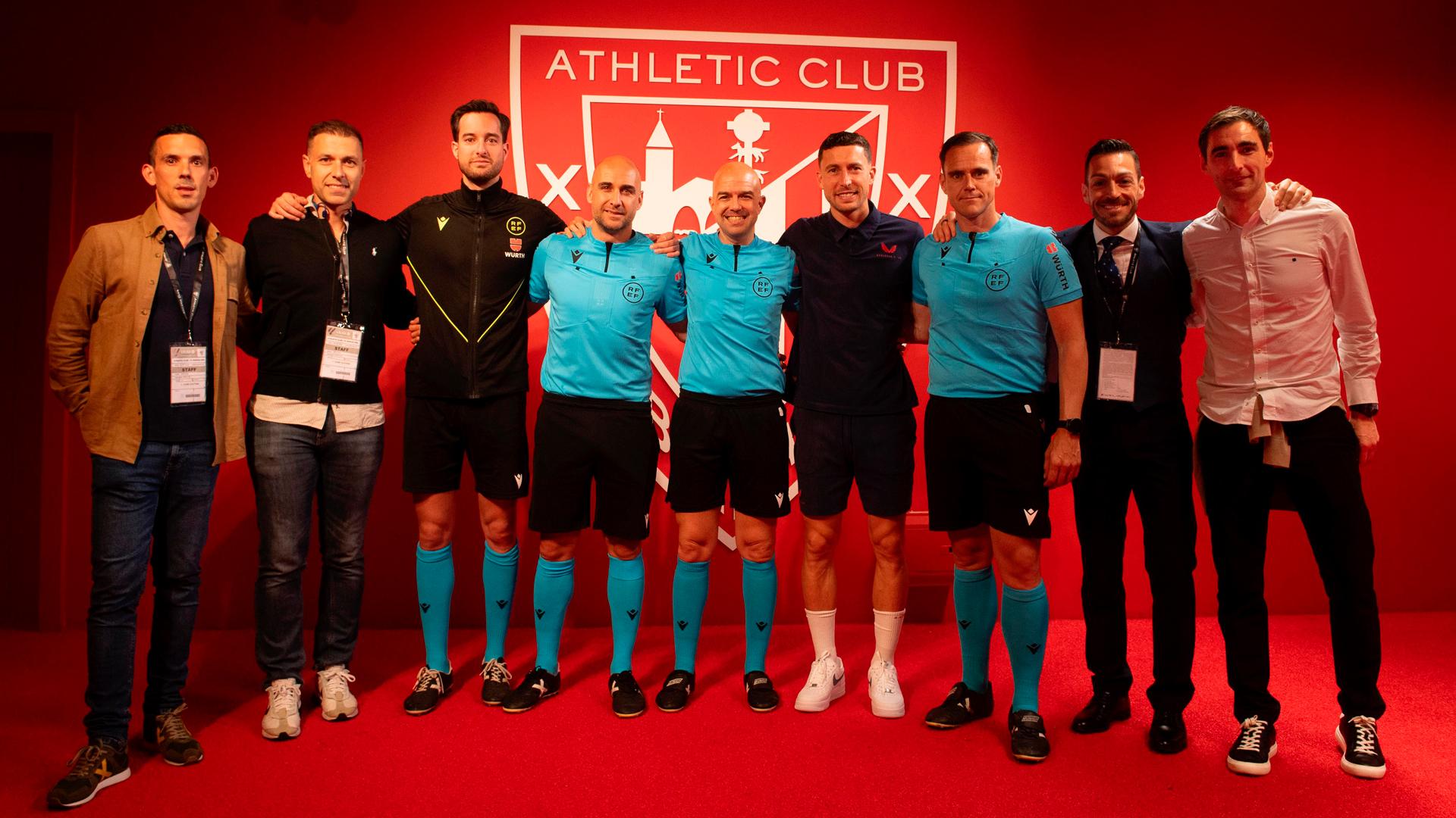 De Marcos también recibió el reconocimiento del colectivo arbitral