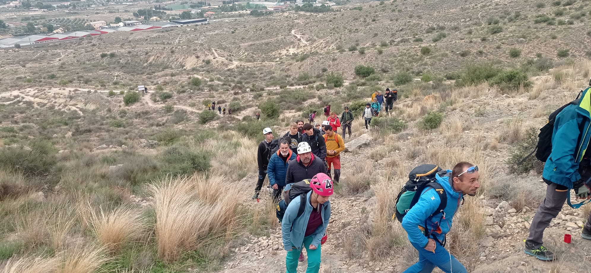 Montañitas en la inauguración de las vías Ferrata en Elda