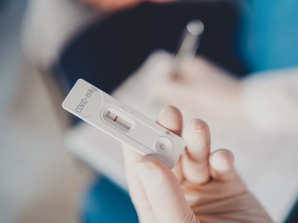 Natalia Bolufer García, vocal del Colegio de Farmacéuticos, en Hoy por hoy Alicante