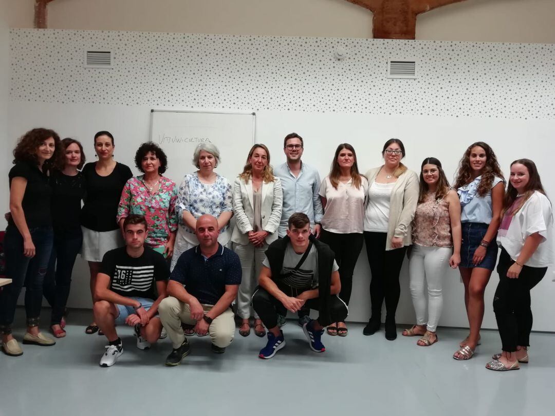 Los alumnos han iniciado este lunes el curso con la visita de los concejales de Turismo y Educación