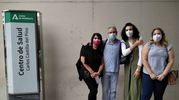 Docentes de Córdoba reciben la segunda dosis de AstraZéneca