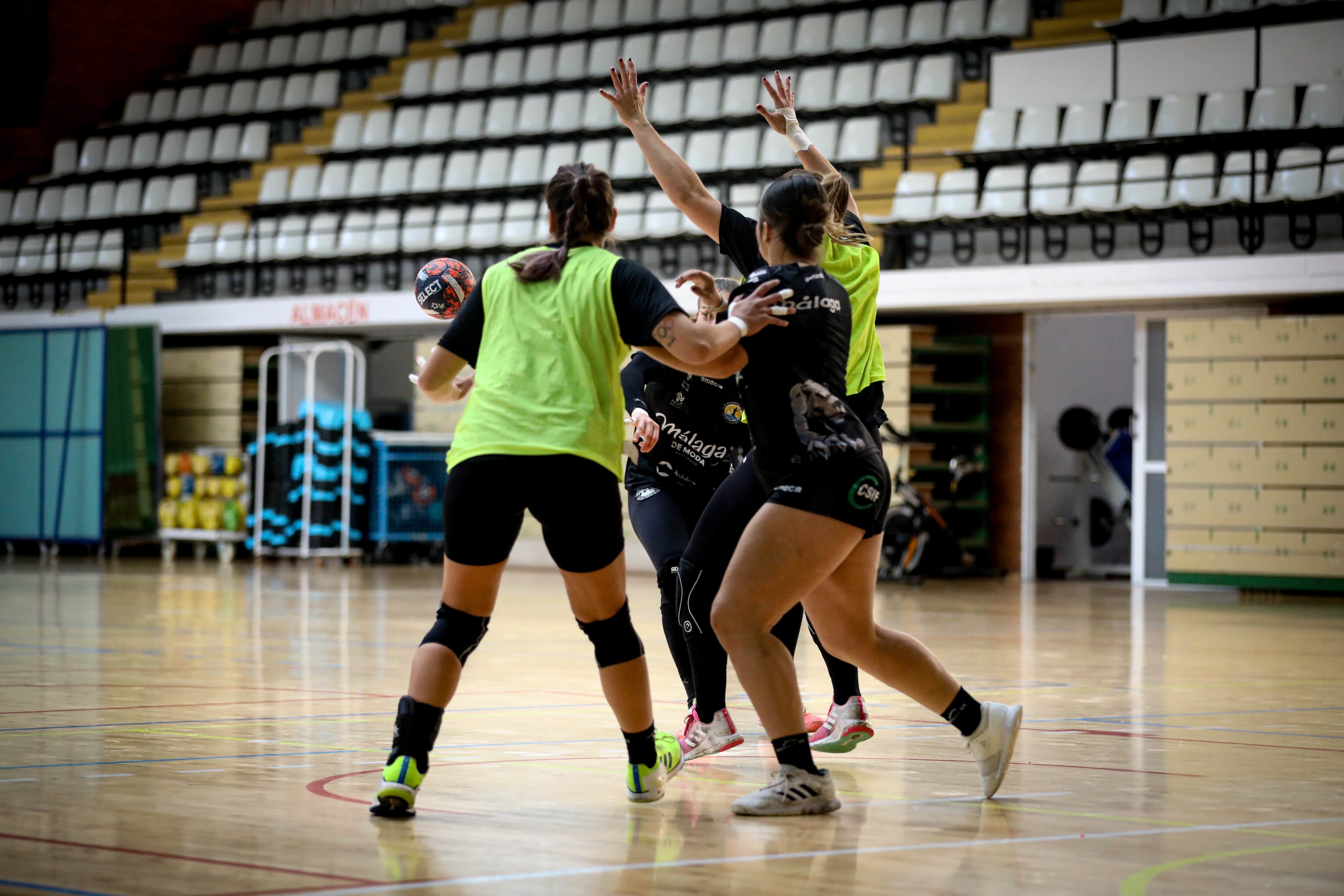 El Costa del Sol recibe este miércoles al Gijón Balonmano La Calzada en Carranque