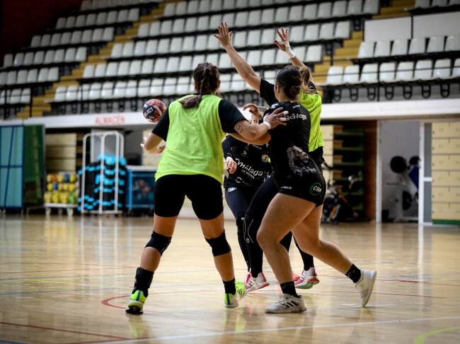 El Costa del Sol recibe este miércoles al Gijón Balonmano La Calzada en Carranque