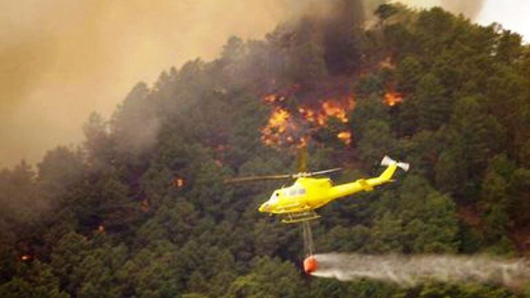 El incendio lleva activo desde el lunes