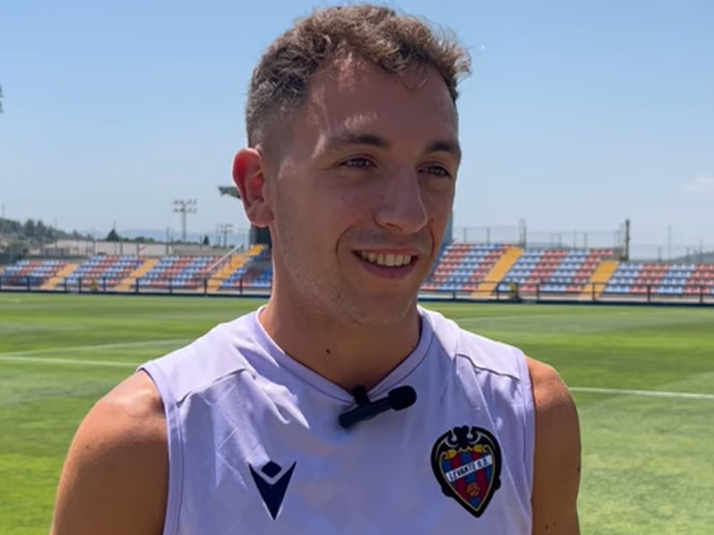 Olasagasti, entrevistado por el Levante en Buñol.