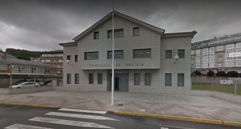 La Polilcía Nacional de Viveiro trata de localizar a los tres implicados en el simpa.