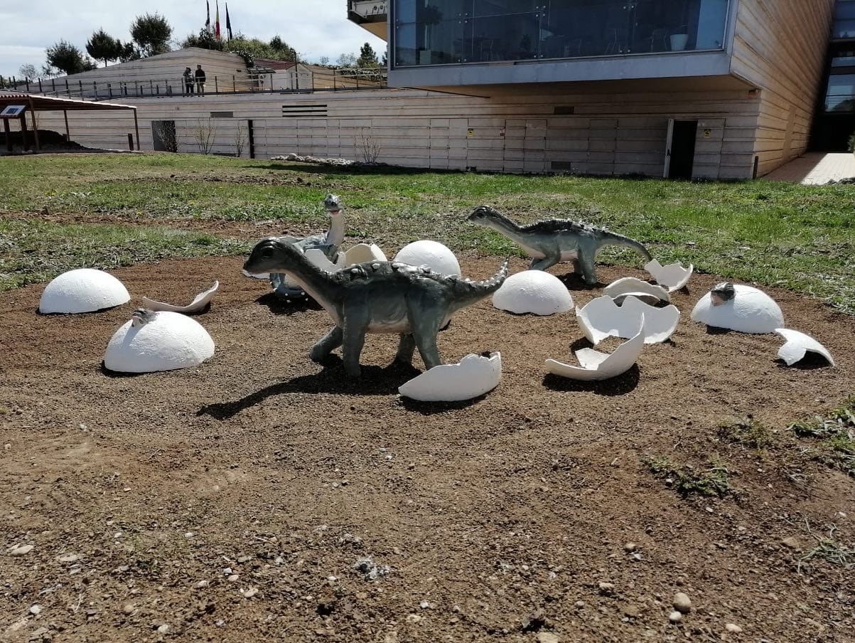 Maqueta del nido de titanosaurios en el Museo Regional de Palentología de Castilla-La Mancha en Cuenca.