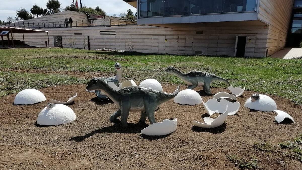 Nacen nuevos dinosaurios en el Museo de Paleontología de Cuenca