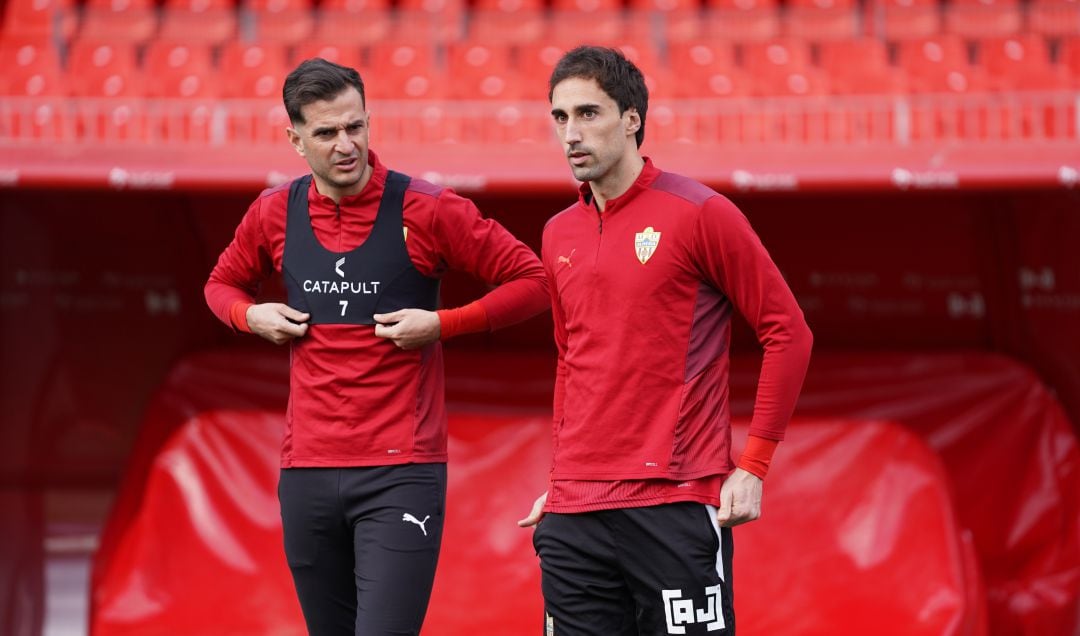 Juan Villar e íñigo Eguaras en el entrenamiento de este sábado.