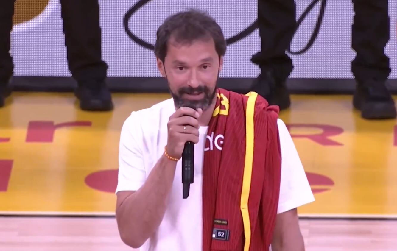 Sergio Llull, homenajeado en el Movistar Arena de Madrid