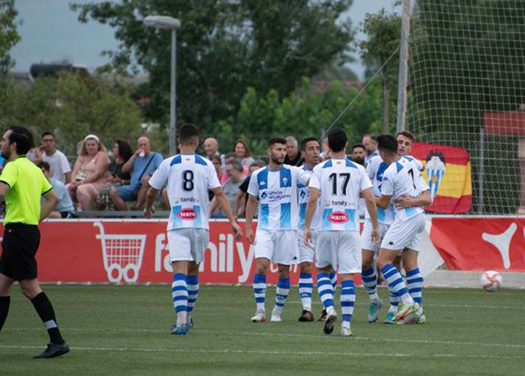 Celebración de uno de los goles que el Alcoyano marcaba en pretemporada