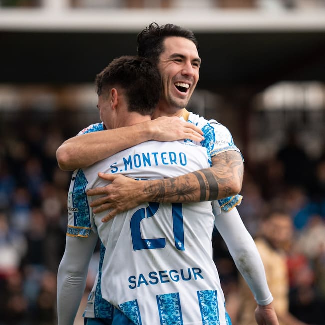 Sergio Montero y Di Renzo celebran el 2-0