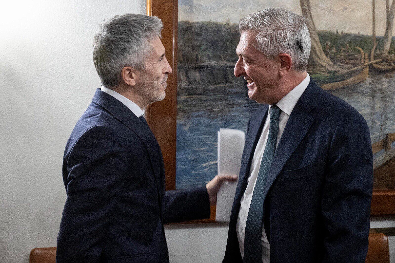 El Ministro del Interior, Fernando Grande-Marlaska junto al Alto Comisionado para los Refugiados de la ONU, Filippo Grandi
