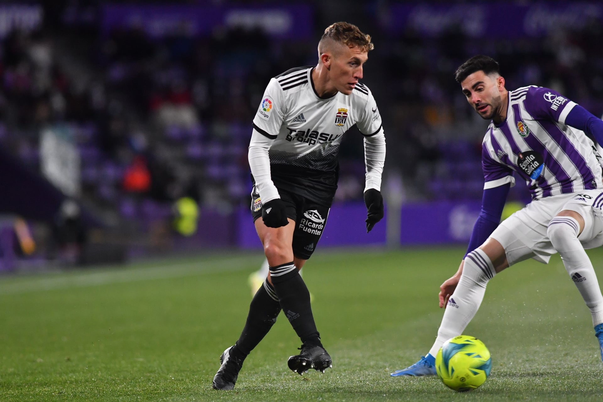 De Blasis durante un lance del partido ante el Valladolid