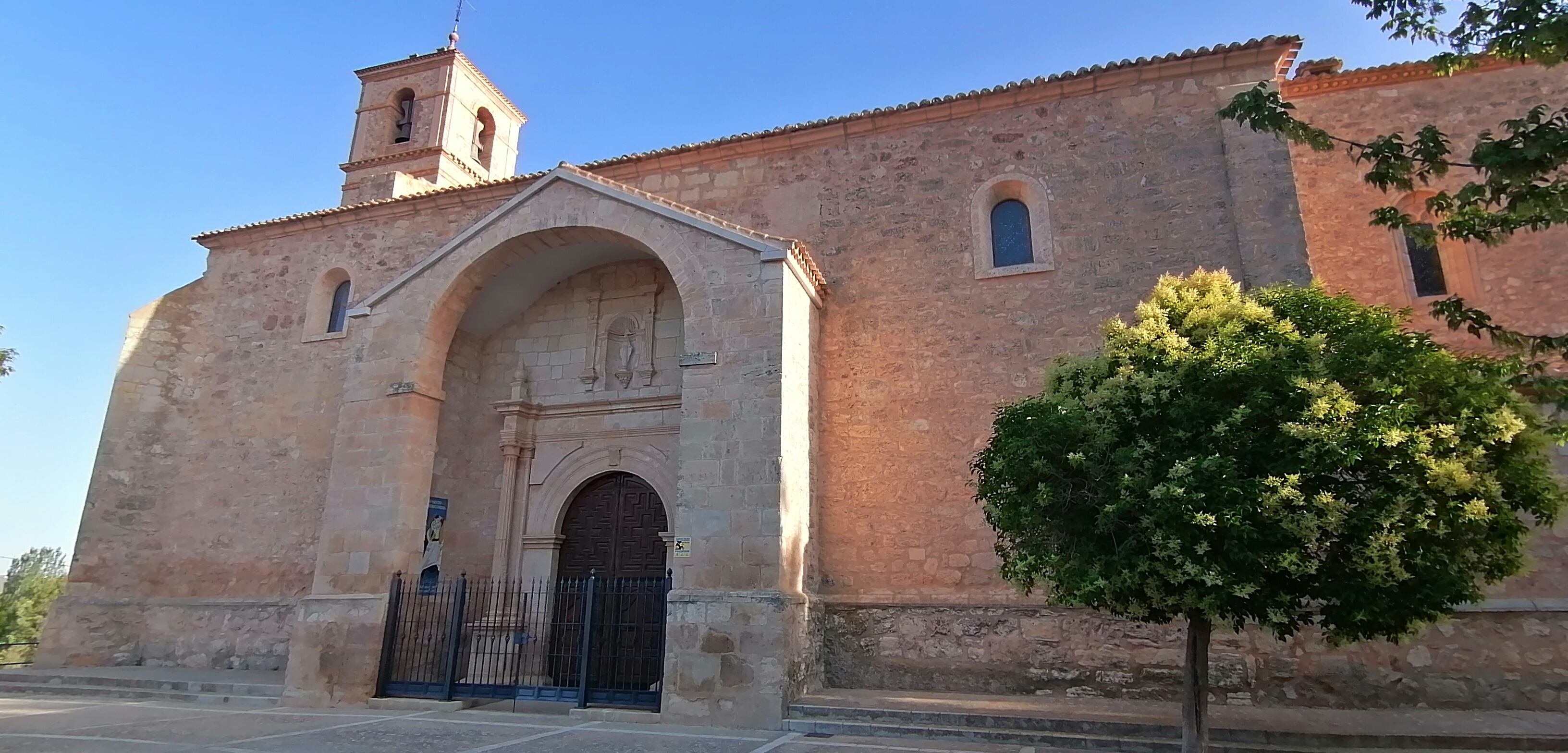 Iglesia de la Asunción de Osa de la Vega.