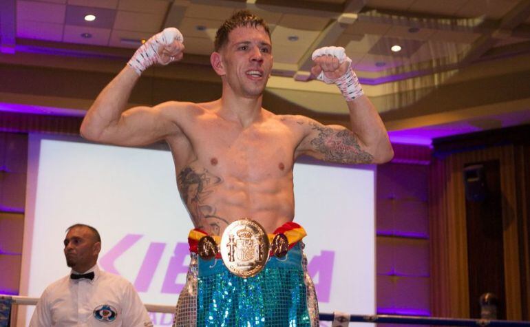 El púgil aronero Cristian Rodríguez, campeón del peso super gallo