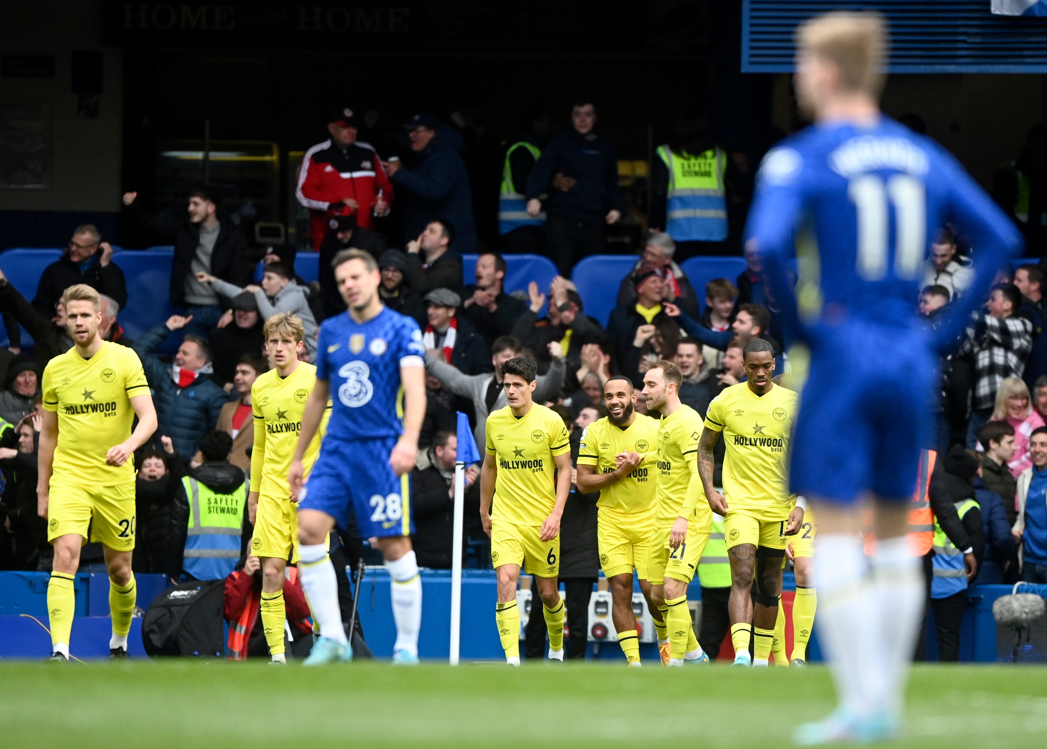 El Brentford celebrando el 1-1 frente al Chelsea