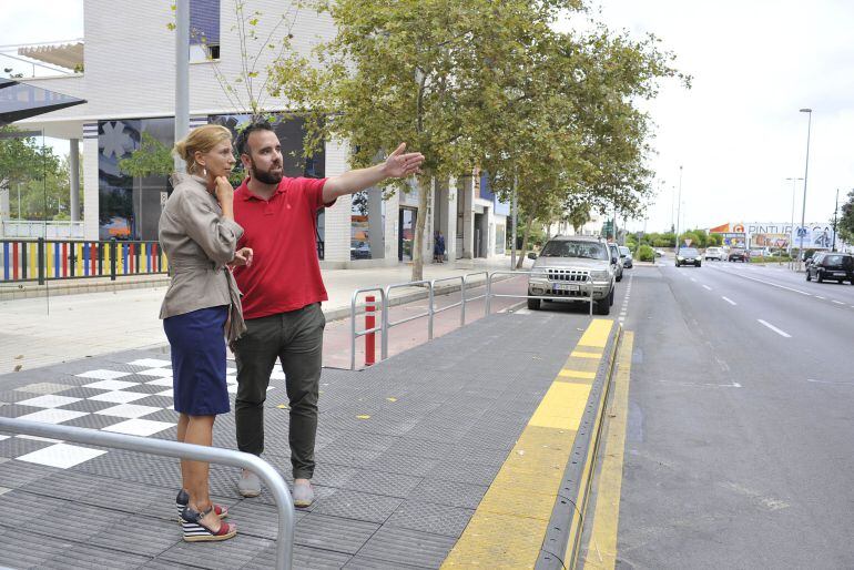 La alcaldesa de Castellón, Amparo Marco, junto al concejal de Movilidad, Rafa Simó