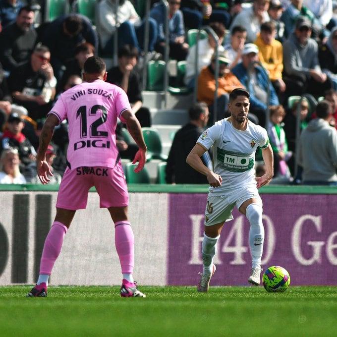 Un momento del Elche-Espanyol que se jugó en el Martínez Valero