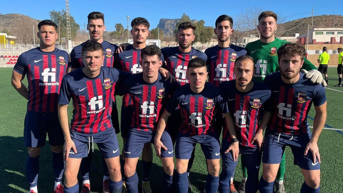 El Eldense B puso contra las cuerdas al líder, Callosa Deportiva (2-2)