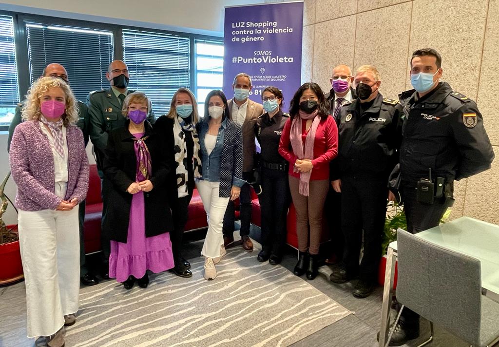 Presentación del punto Violeta en Luz Shopping