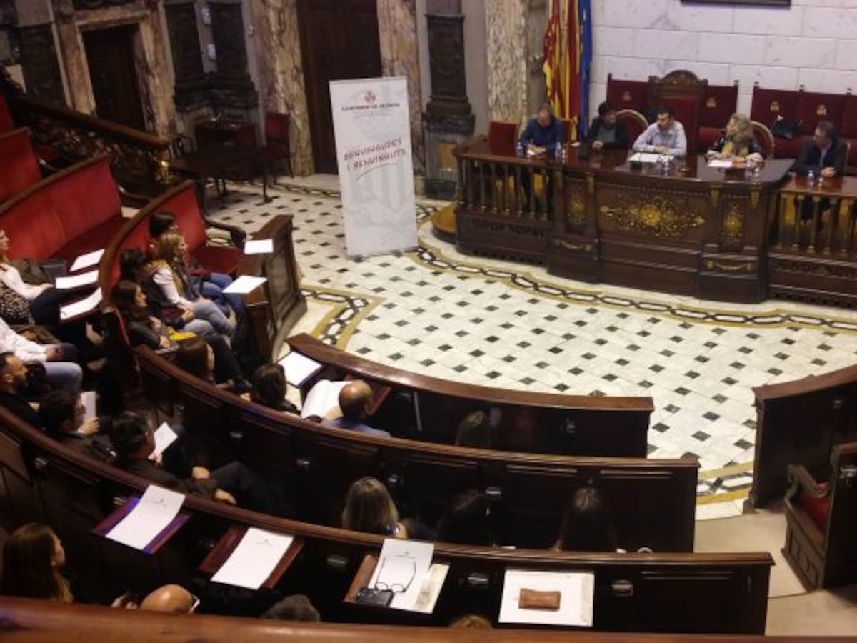 El Ayuntamiento da la bienvenida a 130 profesionales