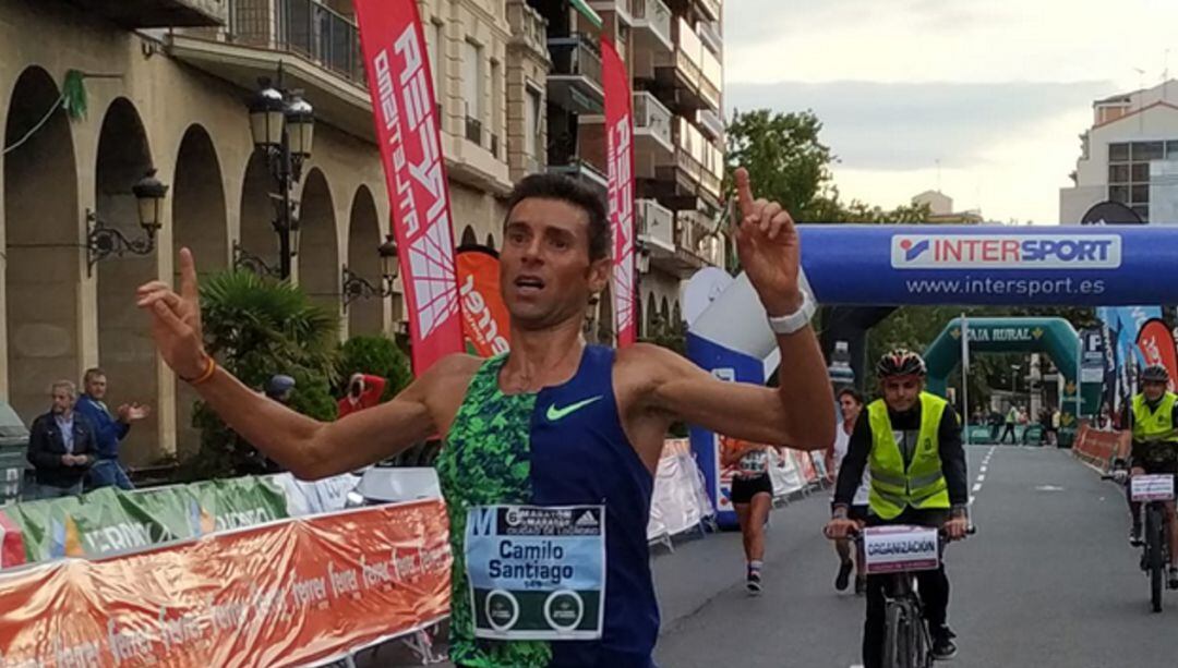 Camilo Santiago durante una carrera