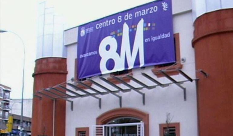 El centro 8 de Marzo de Fuenlabrada continúa con sus conferencias sobre feminismo