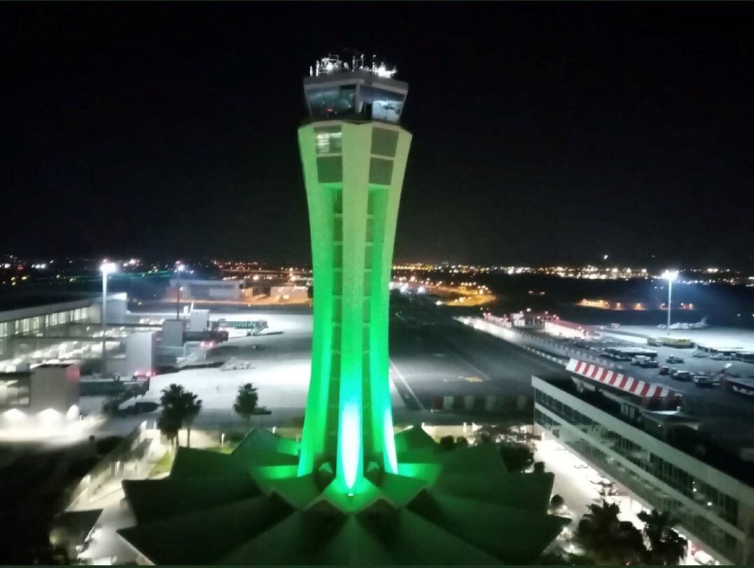 La torre de control del aeropuerto de Málaga-Costa del Sol