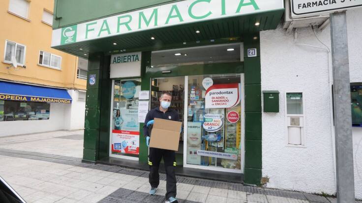 Entrevista en Hora 14 Comunitat Valenciana a Jaime Giner, presidente del colegio de farmacéuticos de València, sobre el reparto gratuito de mascarillas