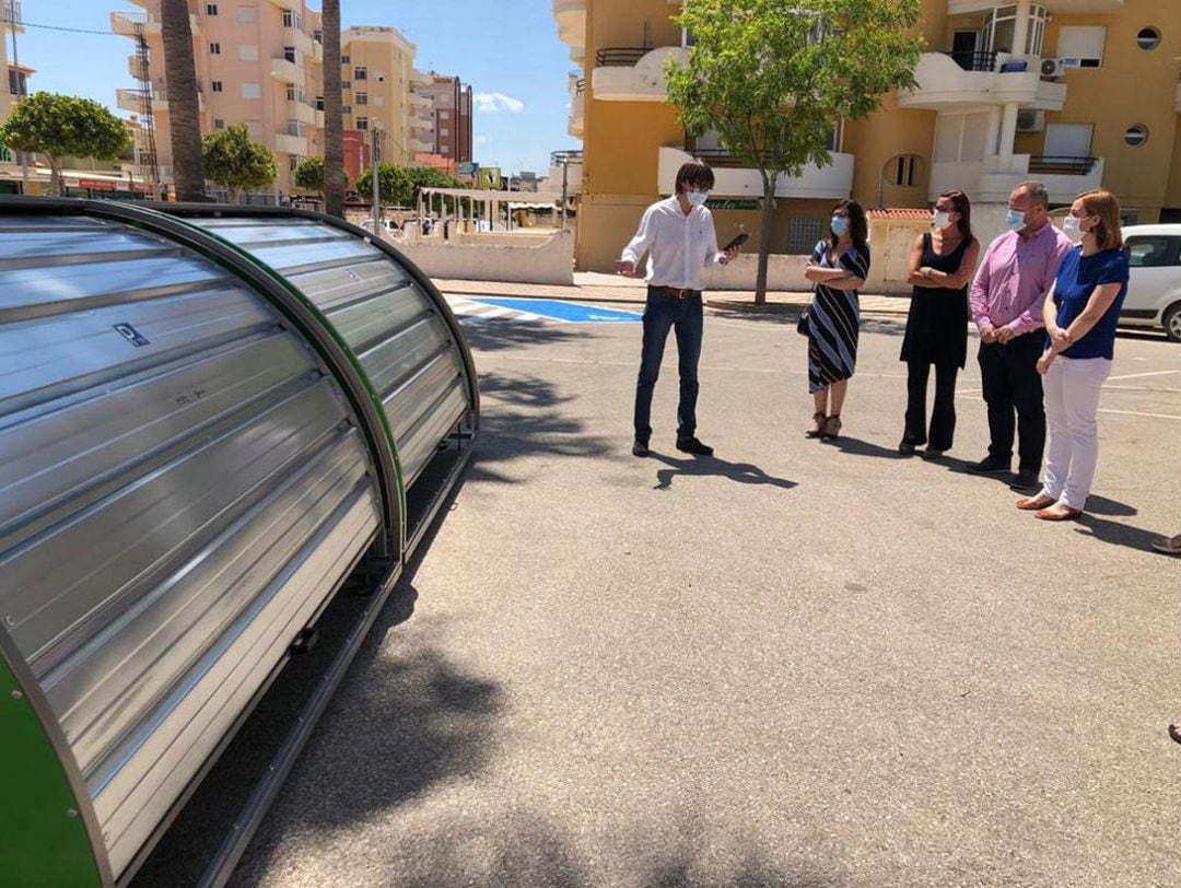 Nuevo aparcabicis seguro en la playa de Xeraco