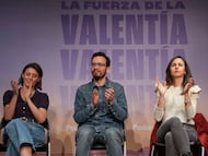 Ione Belarra, secretaria general y diputada de Podemos, Irene Montero, secretaria política de Podemos y eurodiputada; Pablo Fernández, secretario de organización y portavoz de Podemos; y Miguel Ángel Llamas, candidato de Podemos-Alianza Verde a la Presidencia de la Junta de Castilla y León, participan en el acto de fin campaña electoral en Valladolid este viernes.