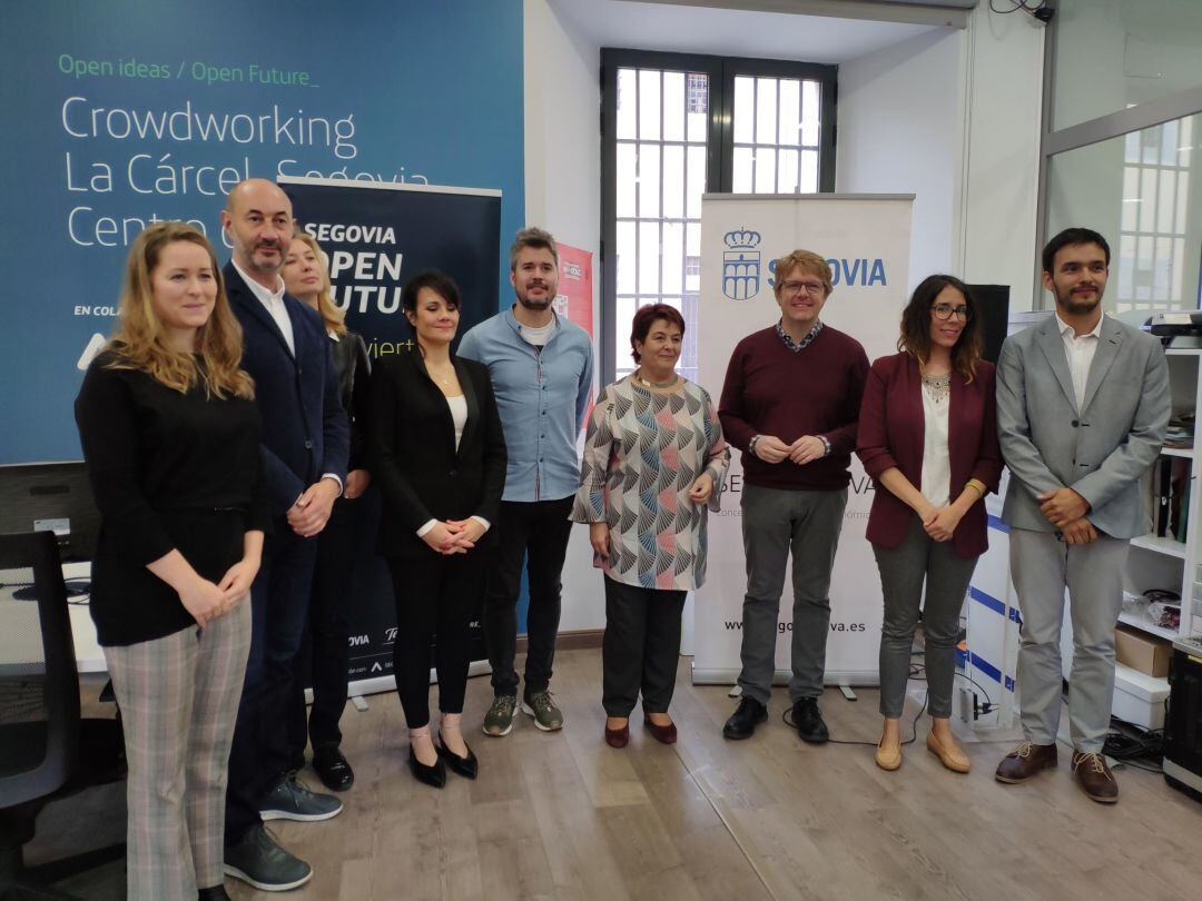 La alcaldesa de Segovia, ha recibido a los representantes de los cuatro proyectos integrados en el Telefónica Open Future.