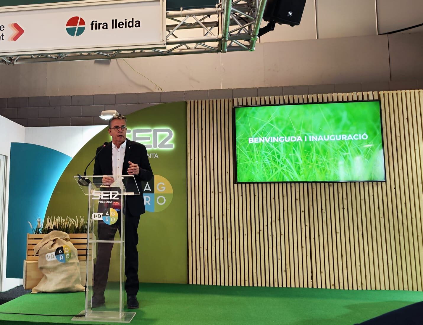 El president de la Diputació, Joan Talarn, durant la inauguració del Sisè Fòrum Agroalimentari de Ràdio Lleida-Cadena SER.