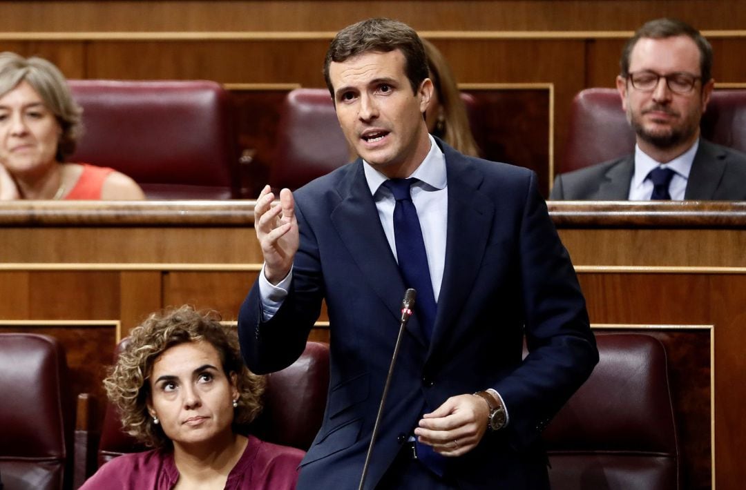 El líder del PP, Pablo Casado, durante su intervención en la sesión de control al Gobierno.