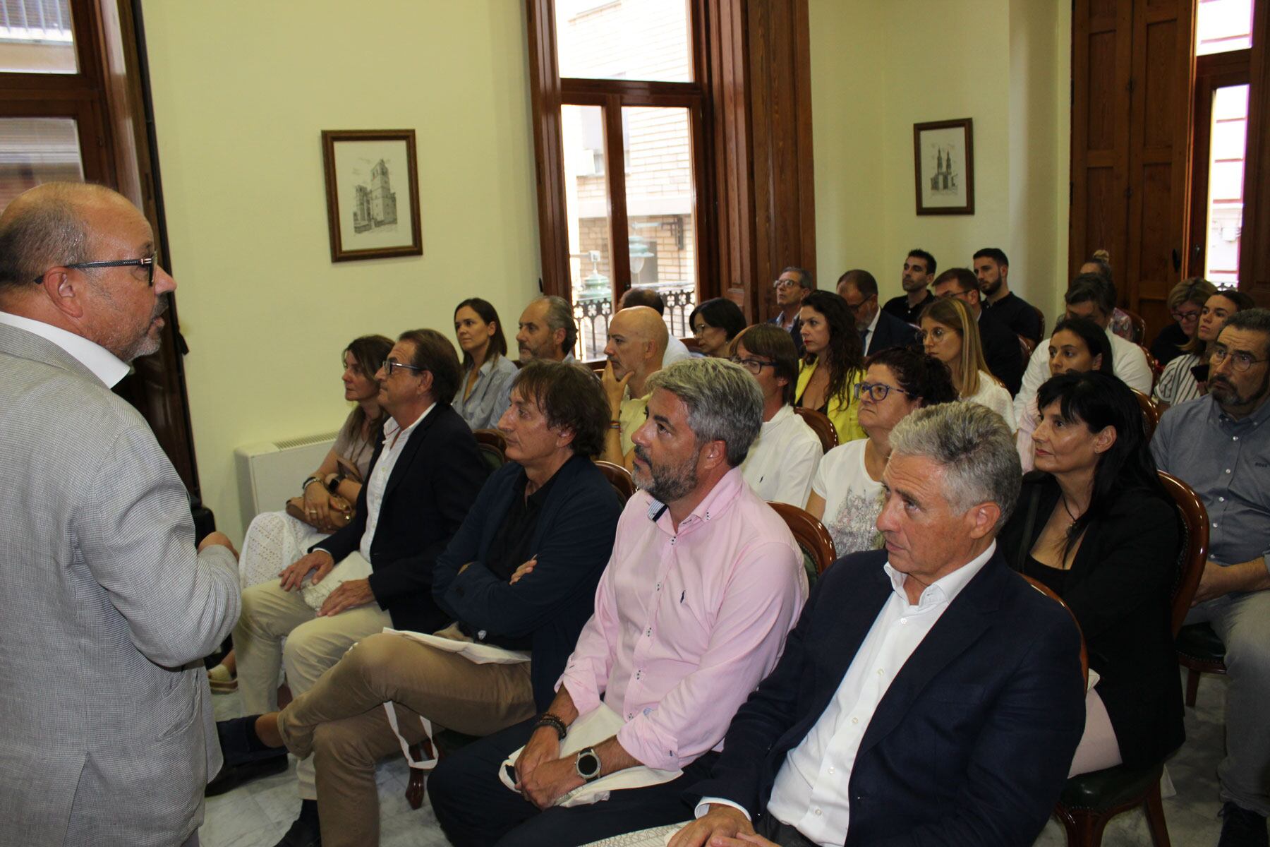 Pepe Monforte, profesor y responsable de programas de ESIC se dirige a los asistentes