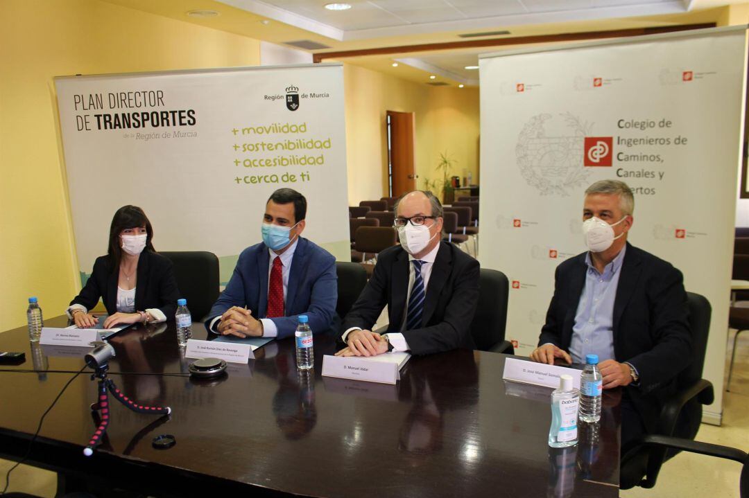 Díez de Revenga y Jódar, durante la jornada telemática organizada por la institución profesional sobre el nuevo Mapa de movilidad cotidiana
