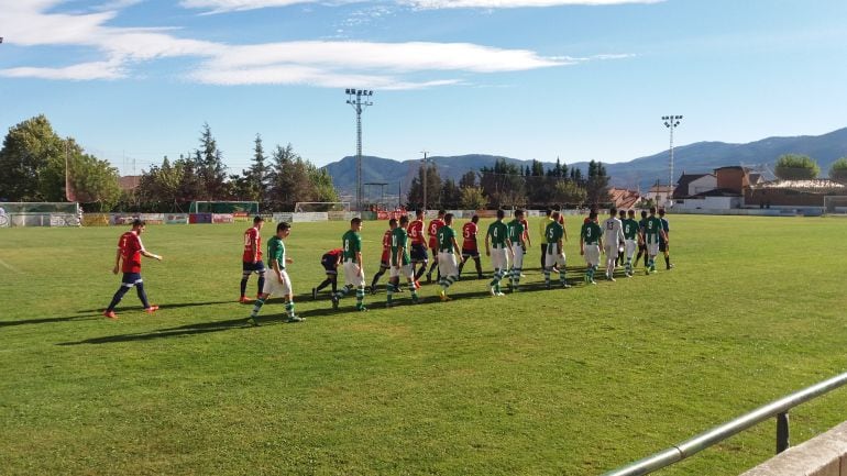 Cebrereña y Real Ávila saltan al campo para disputar el derbi