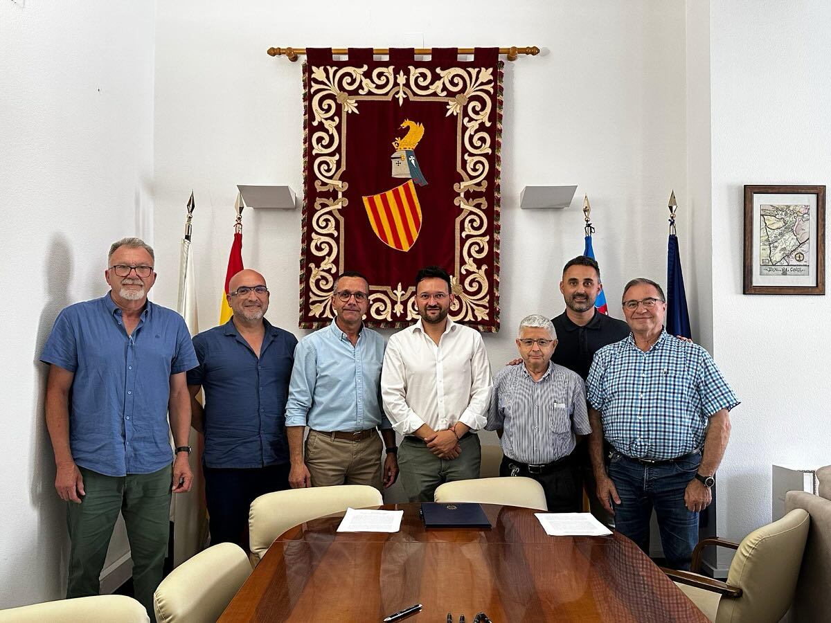 Reunión en Canals (Foto RRSS AJuntament de Canals)