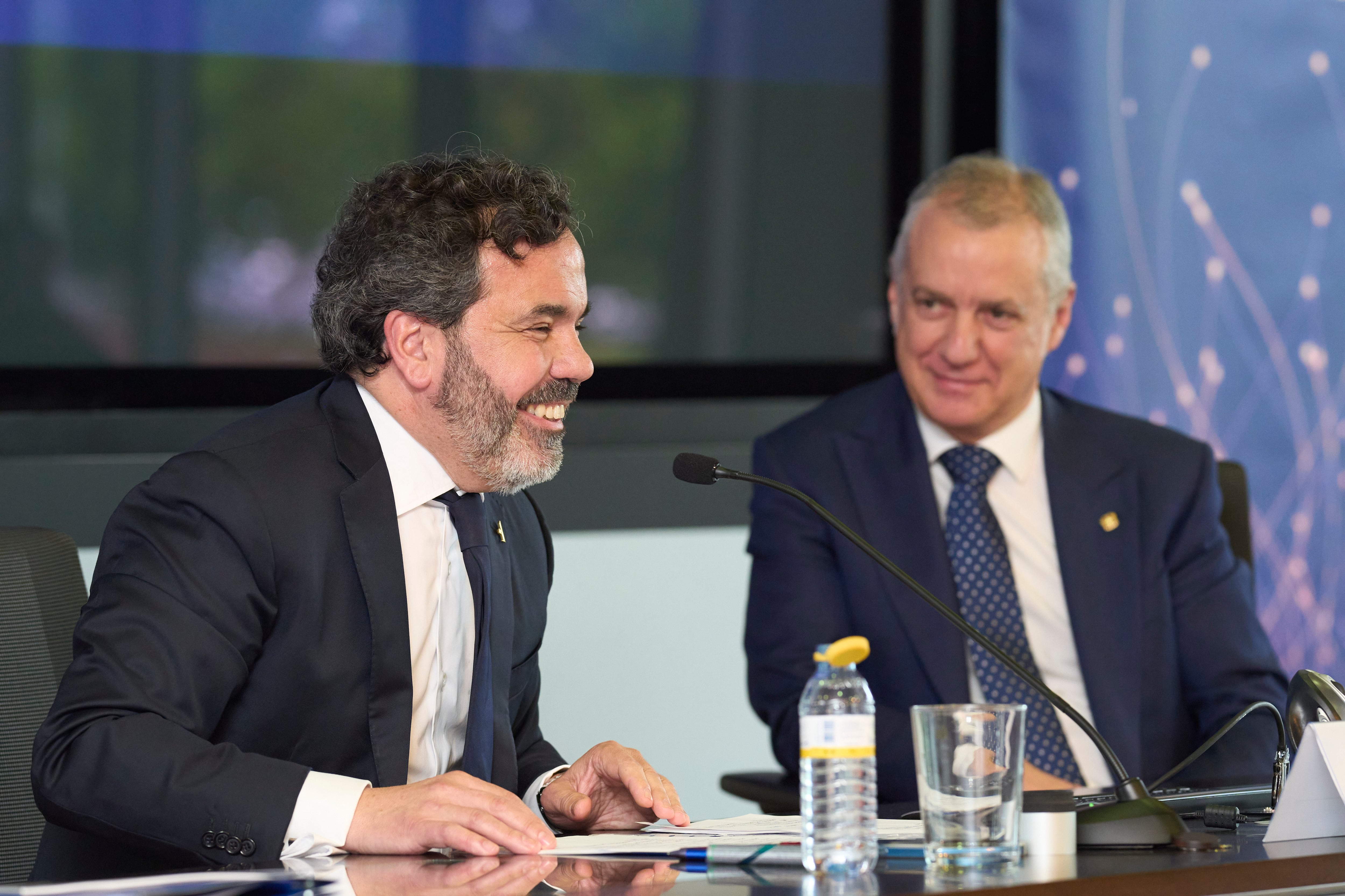 Pascal Gómez e Iñigo Urkullu, en la clasura de la asamblea de SEA