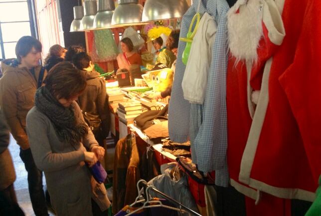 El mercado especial de segunda mano Donostitruk reune en febrero disfraces y complementos de Carnaval