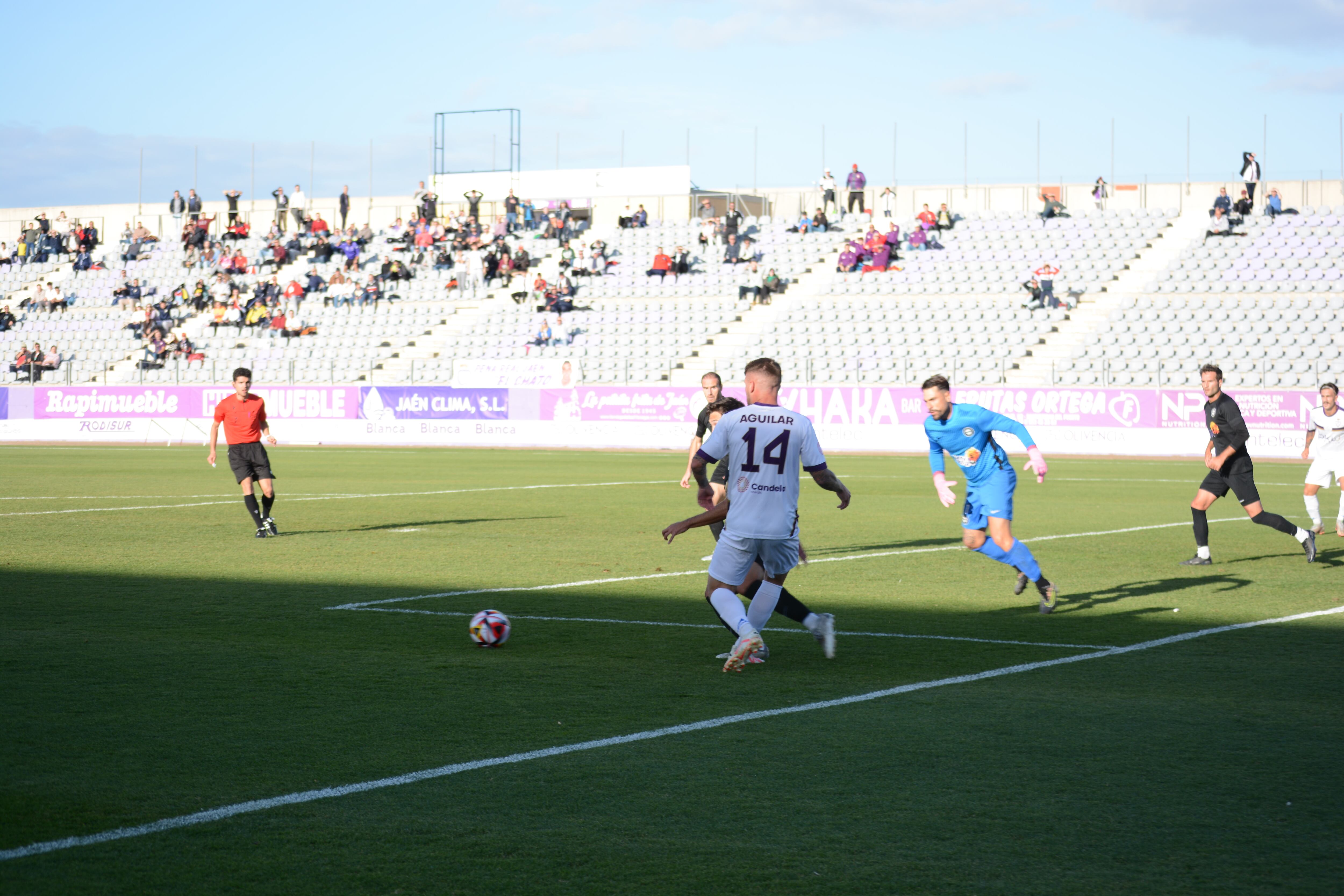 El delantero Iván Aguilar fue el autor del segundo gol del Real Jaén frente al cuadro del Málaga City