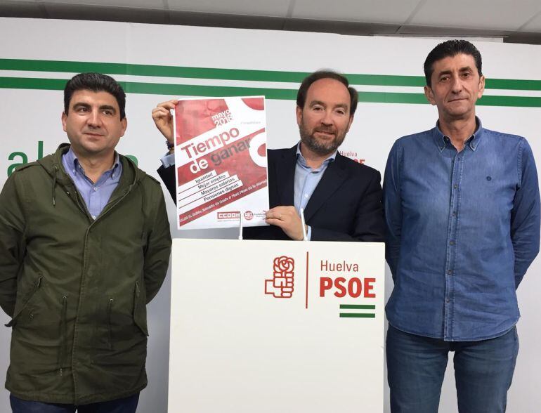 Emilio Fernández (CCOO), José Fernández (PSOE) y Sebastián Donaire (UGT)